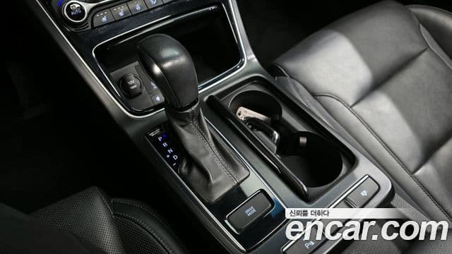 Grandeur 3.0 LPi Modern (Rent-a-car)