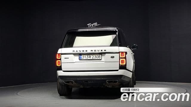 Range Rover 4.4 SDV8 AB LWB Motorină