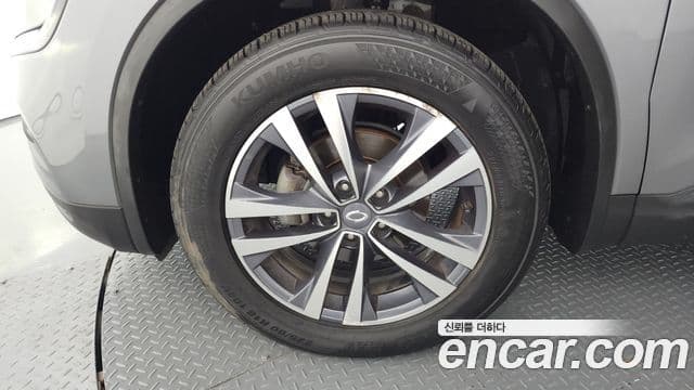 QM6 Benzină 2WD RE