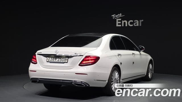 Clasa E E220d Exclusive