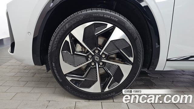 2.0 Iconic 2WD