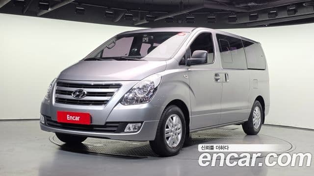 Grand Starex 12 locuri Wagon