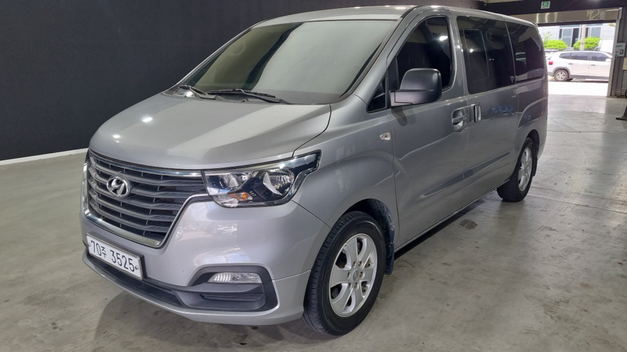 Grand Starex 12 locuri LPi