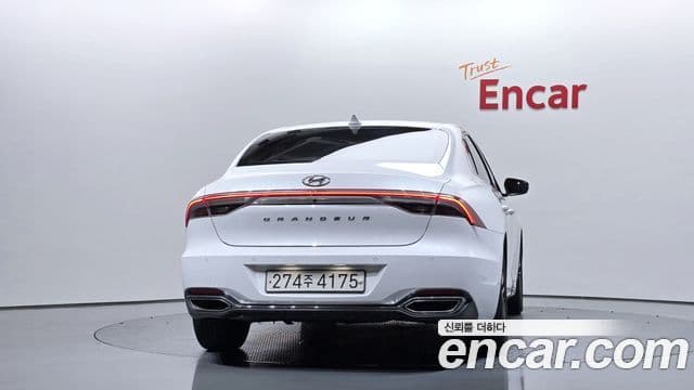 Grandeur 3.0 LPi (Rent-a-car)