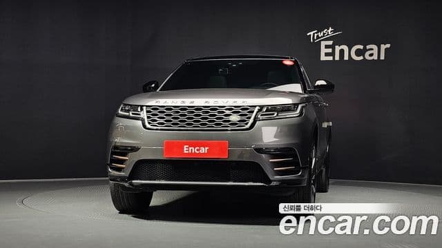 Range Rover Velar 3.0 D300 R-Dynamic SE