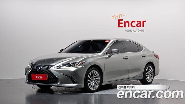 ES300h 7 Luxury Plus