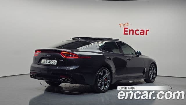 Stinger 2.0 Turbo AWD