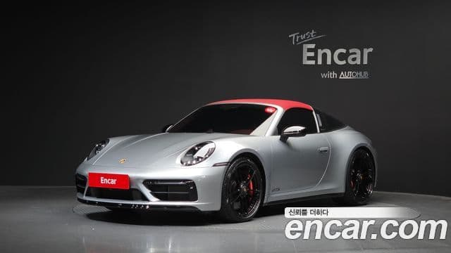 911 (992) 4 GTS