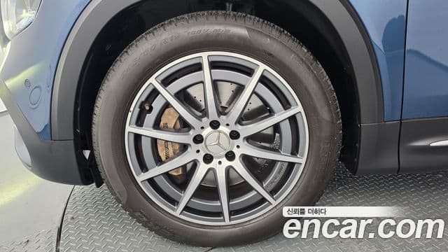 GLB- AMG GLB35 4MATIC