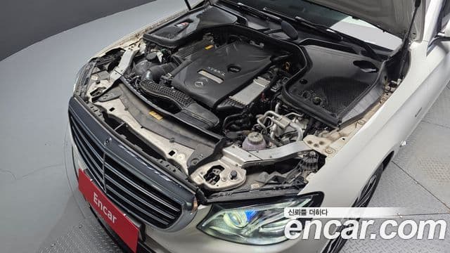 Clasa E E300e Exclusive