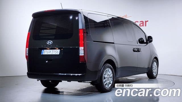 Staria L3.5 Cargo 5 locuri