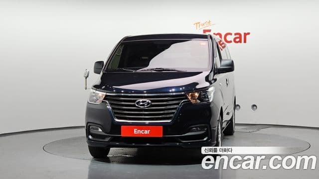 Grand Starex Van 3 locuri