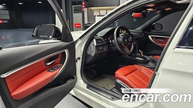 Seria 3 330i M Sport