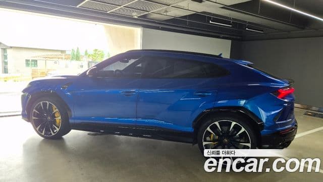 4.0 V8