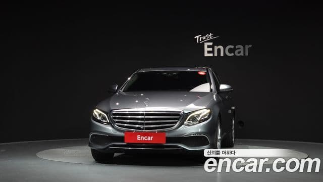 Clasa E E300 4MATIC Exclusive