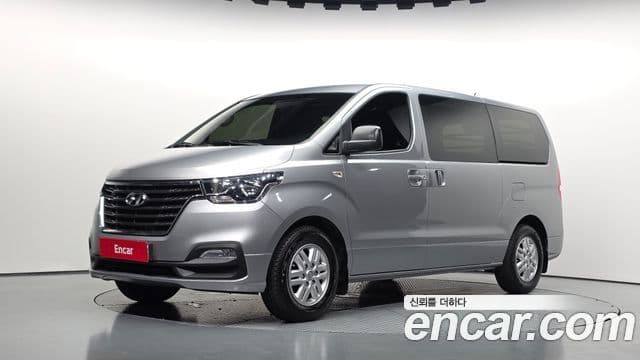 Grand Starex Van 3 locuri