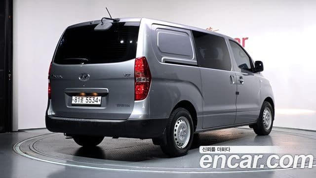Grand Starex Van 5 locuri