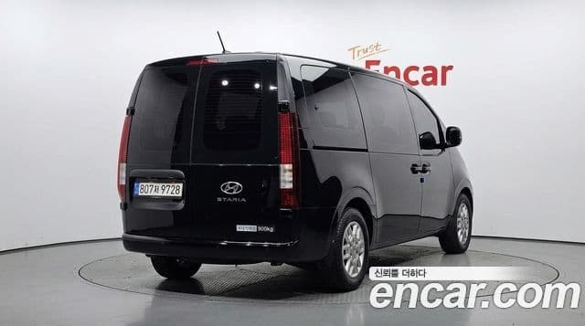 Staria Cargo 3 locuri