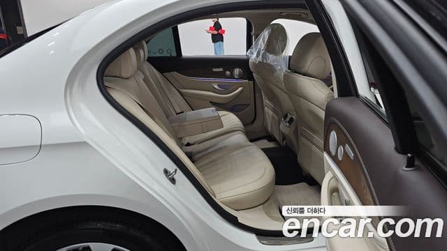 Clasa E E300 4MATIC Exclusive