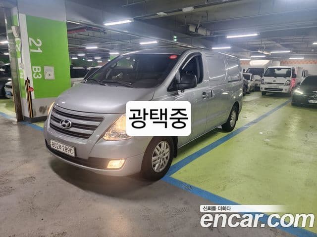 Grand Starex 3 locuri LPi Van