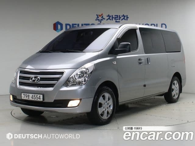 Grand Starex 4WD 12 locuri Wagon