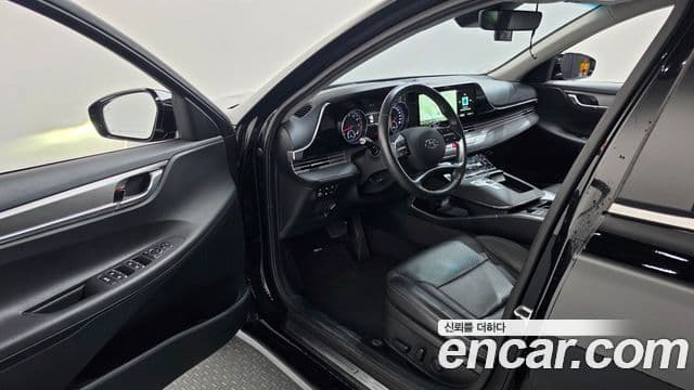 Grandeur 3.0 LPi (Rent-a-car)