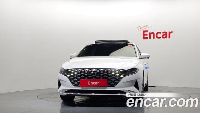 Grandeur 3.0 LPi (Rent-a-car)