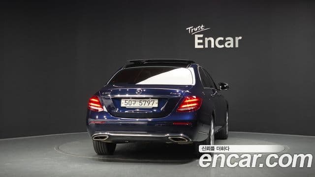 Clasa E E300 4MATIC Exclusive