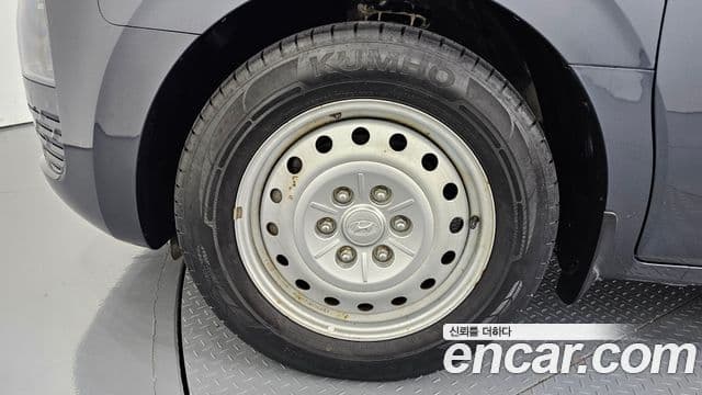 Staria Tourer 11 locuri
