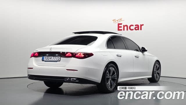 Clasa E E200 Avantgarde