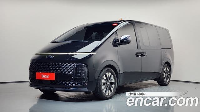Staria L3.5 Lounge 9 locuri