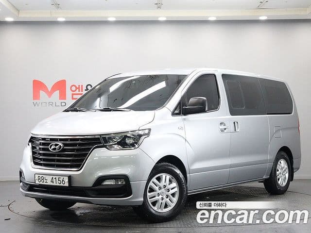 Grand Starex Van 5 locuri