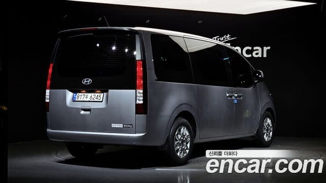 Staria L3.5 Cargo 3 locuri