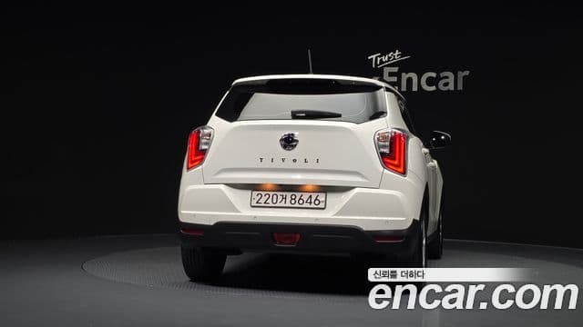 Very New Tivoli Benzină 1.5 2WD