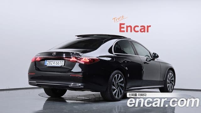 Clasa E E300 4MATIC Exclusive