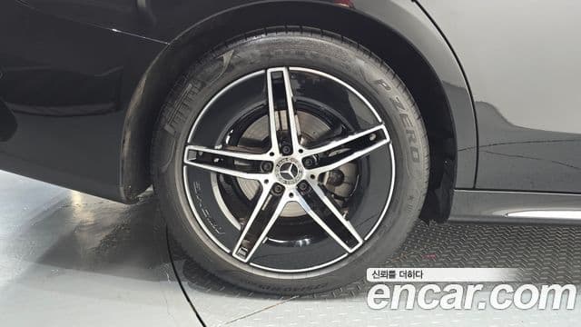 Clasa E E200 AMG Line