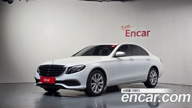 Clasa E E300 4MATIC Exclusive