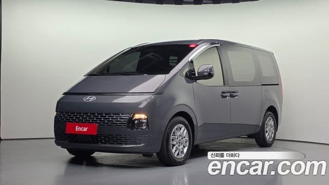 Staria L3.5 Cargo 3 locuri