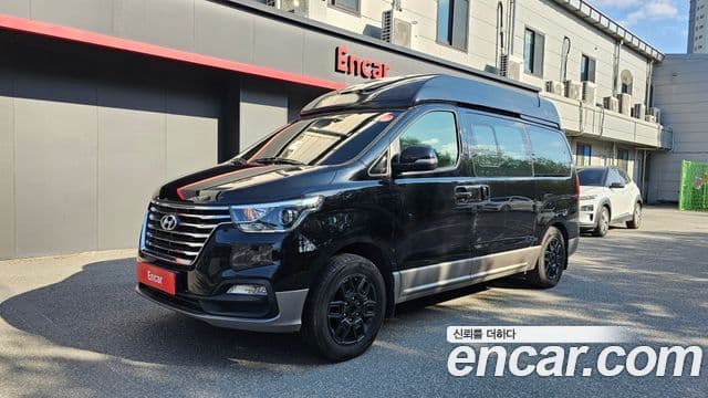 Grand Starex 4WD Limousine