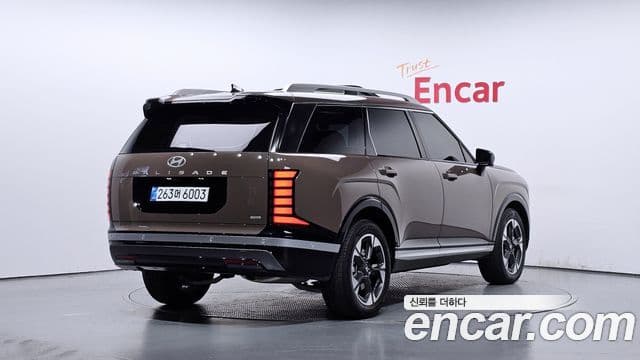 (LX3) Benzină 2.5T 4WD 7 locuri