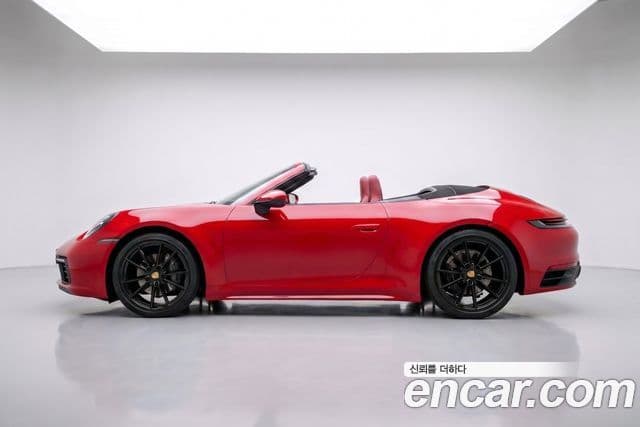 911 (992) Carrera 4 Cabriolet