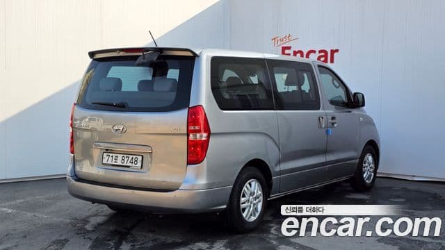 Grand Starex 12 locuri Wagon