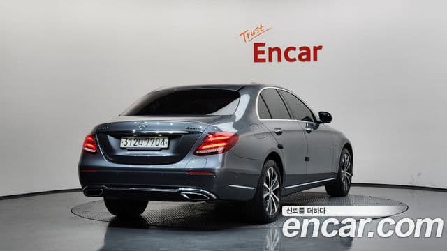 Clasa E E300e 4MATIC Exclusive