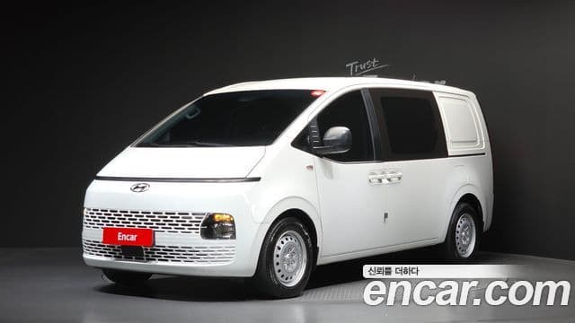Staria Cargo 5 locuri