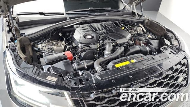 Range Rover Velar 3.0 D300 R-Dynamic HSE