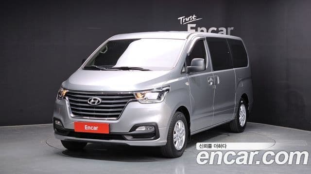 Grand Starex Van 5 locuri