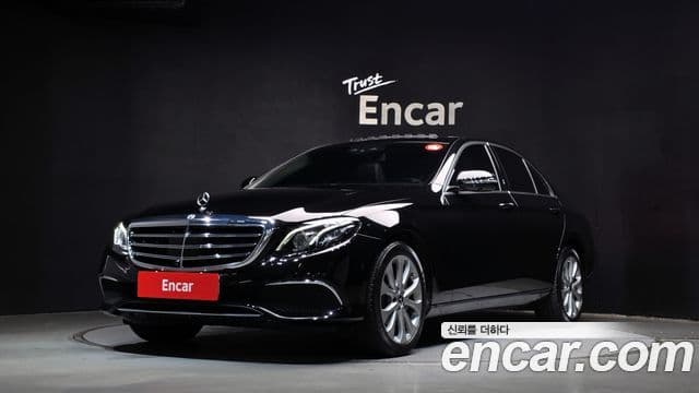 Clasa E E300 4MATIC Exclusive