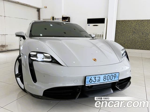 Taycan Turbo S