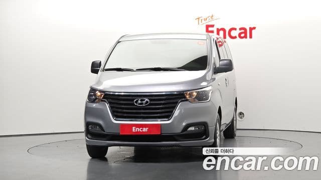 Grand Starex Van 5 locuri