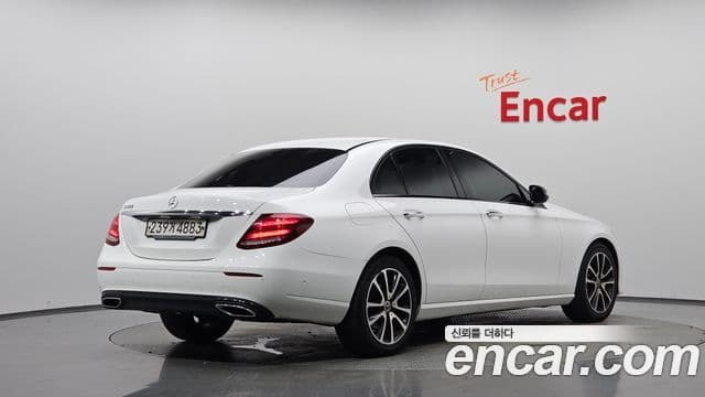 Clasa E E250 Avantgarde